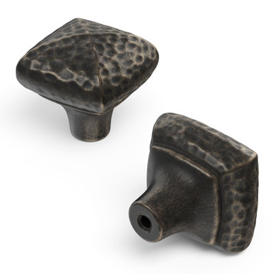 Mountain Lodge 1 1/4" Length Square Knob