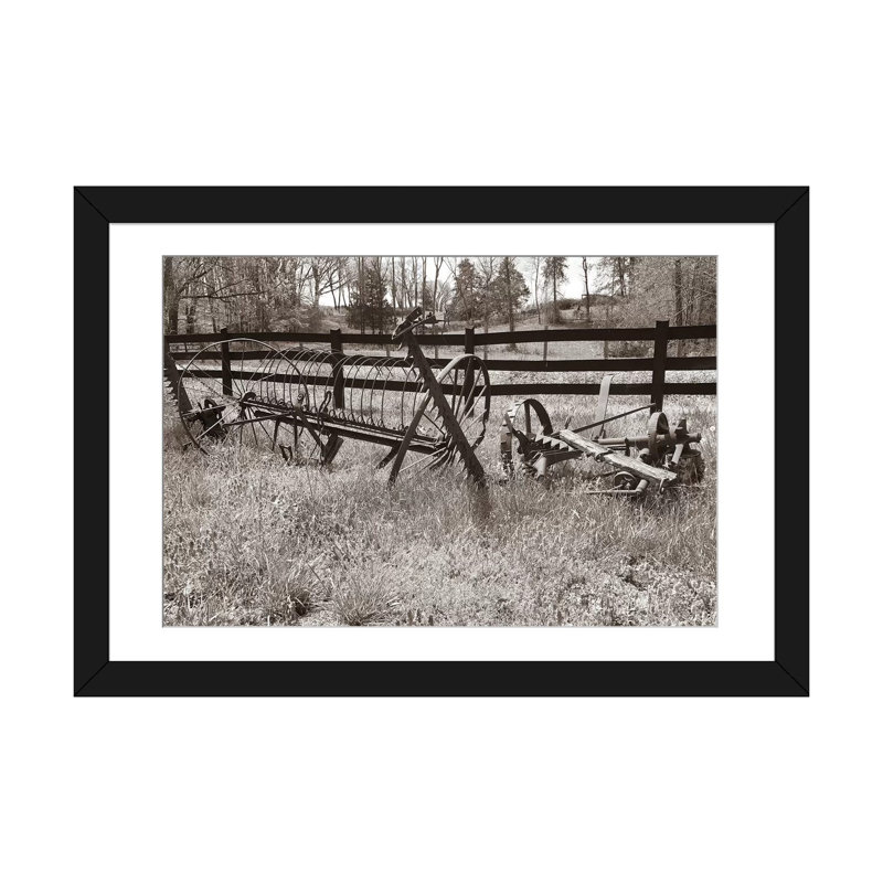 « sépia farm study iv », reproduction de photo sur toile, H 16 po x l 24 po x P 1 po, Papier d'art encadré noir, Blanc