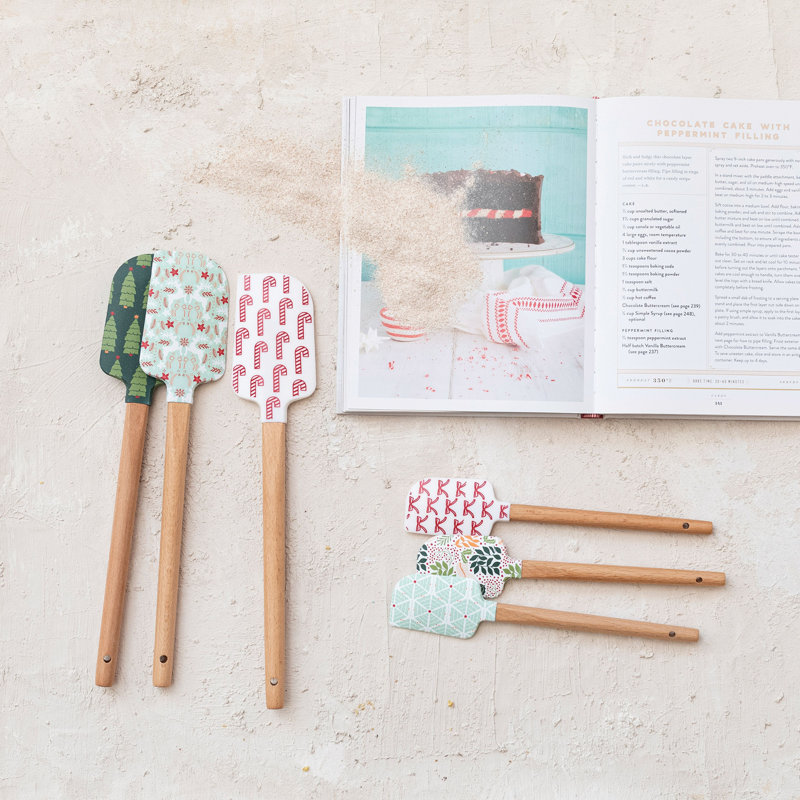 Silicone And Wood Spatulas With Holiday Pattern