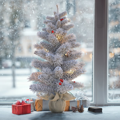 Arbre de Noël artificiel enneigé 24 po avec mini lumières, pommes de pin et base en toile de jute pré-décorée 24 po