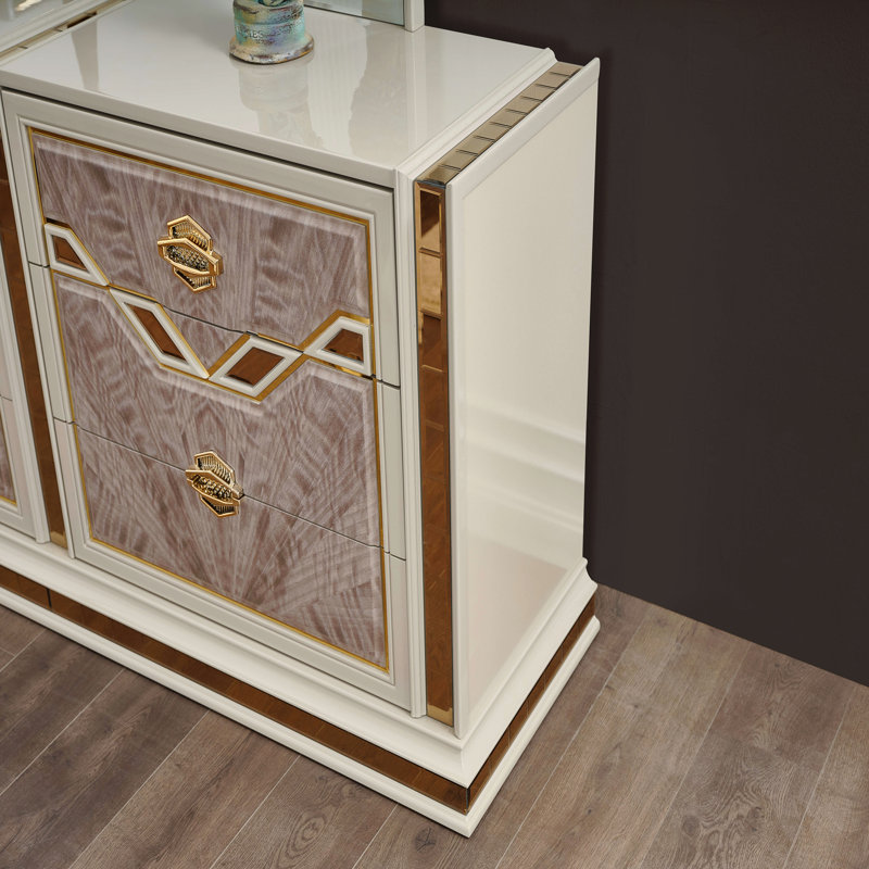 Commode à 6 tiroirs de style moderne (comprend seulement la commode) en bois et accents dorés en beige