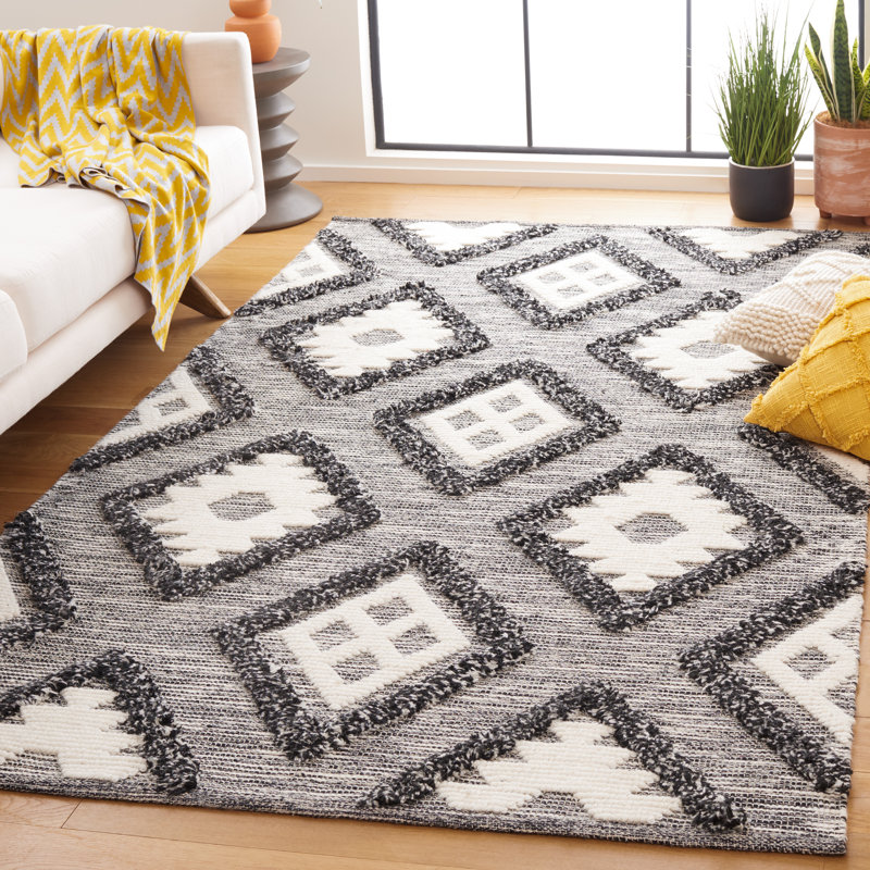 Brynnan Area Rug, Rectangle 5' x 8'