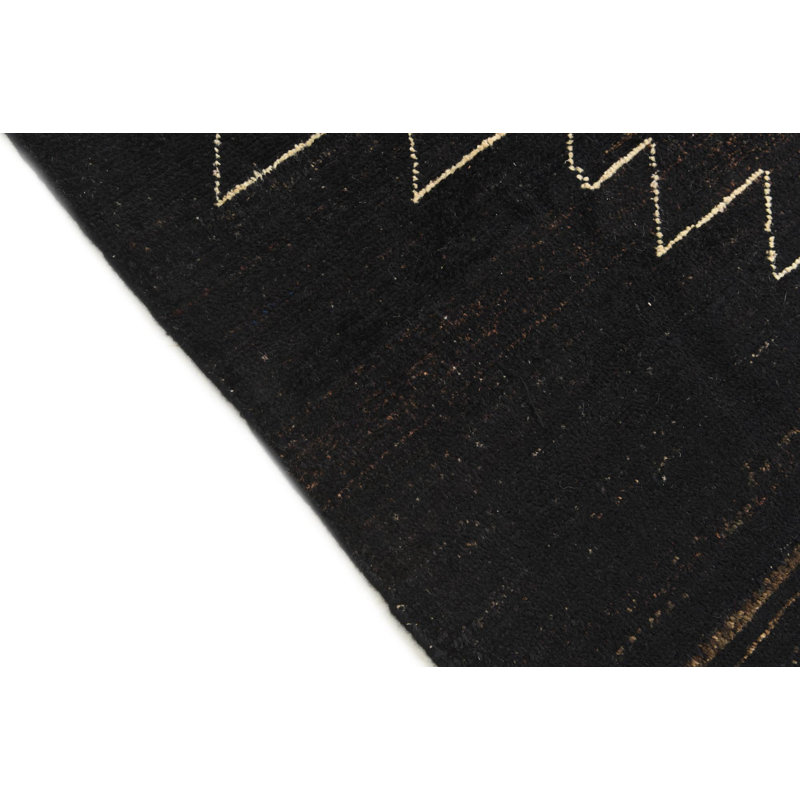 Tapis noir 5 x 8 Pereyra