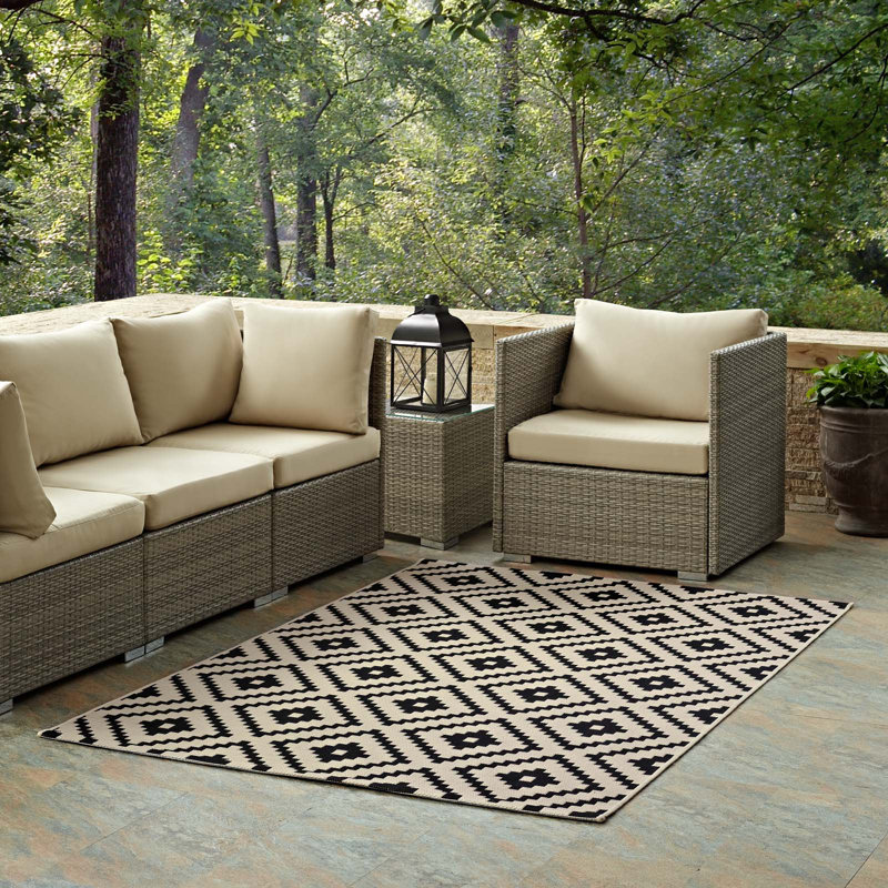 Perplex Black and Beige Geometric Diamond 8' x 10' Area Rug