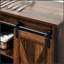 Buffet industriel avec portes de grange coulissantes et tablettes réglables, brun rustique industriel