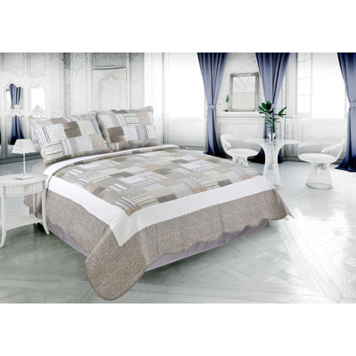 Traditional Cotton Blend Patchwork Quilt Set