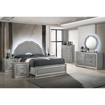 Lanier Bedroom Set