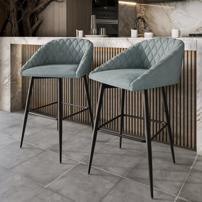 Chaise de bureau pivotante en métal noir en velours gris clair