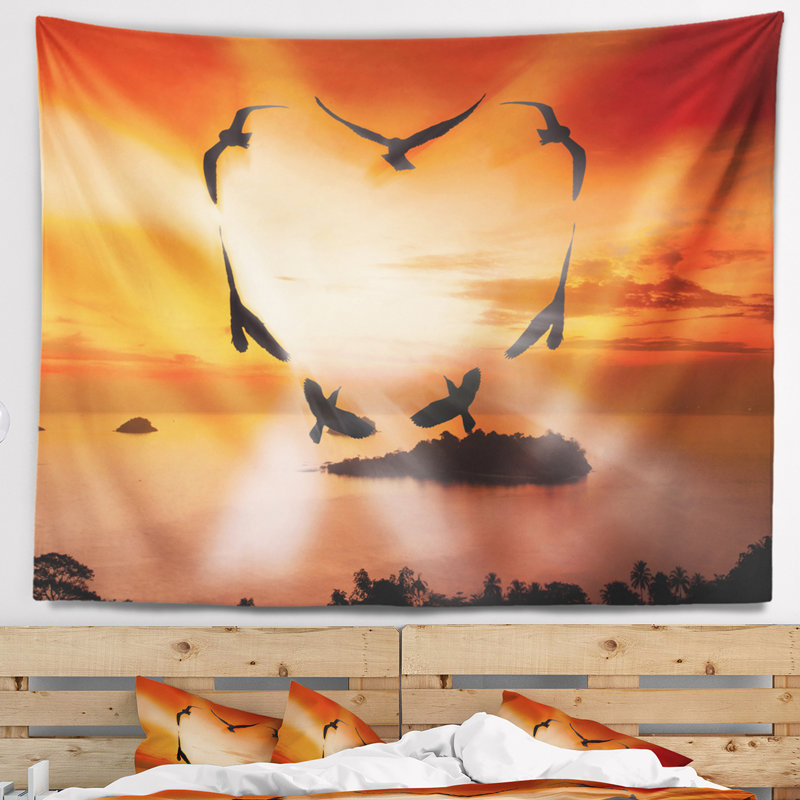 Coeur de corneille abstraite au coucher de soleil tapisserie, H 32 po x l 39 po