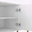 Meuble télé blanc moderne cannelé de 68 pouces avec pieds dorés et portes de rangement