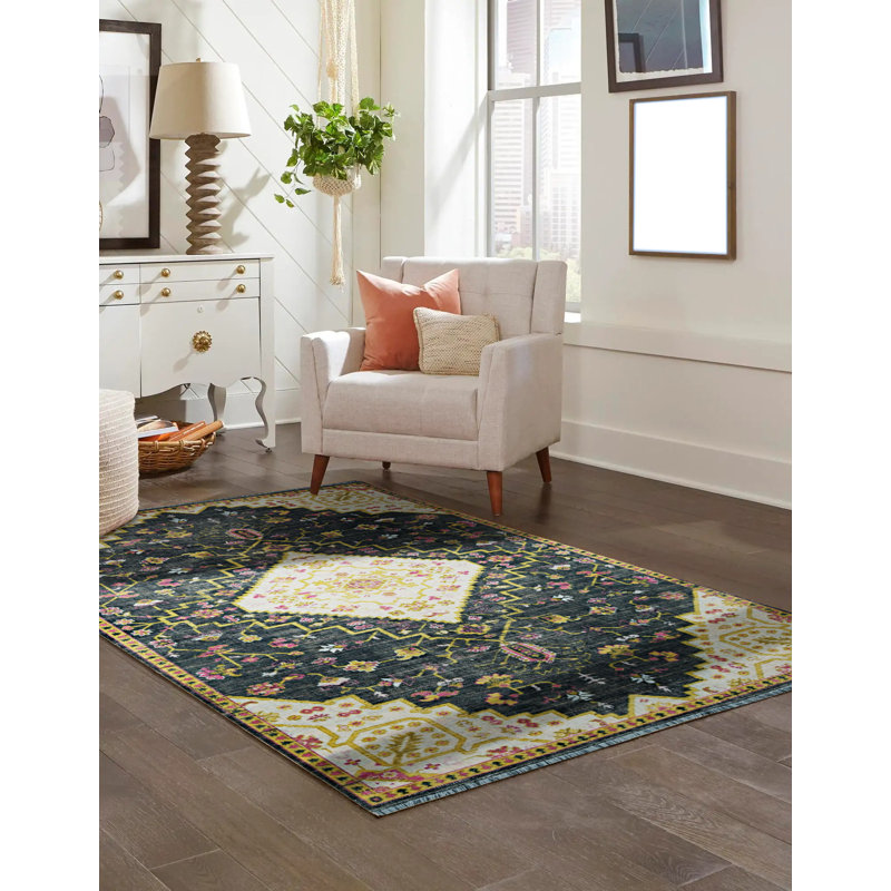 Connor-Jay Black And Ivory Accent Rug, Rectangle 5' x 7'