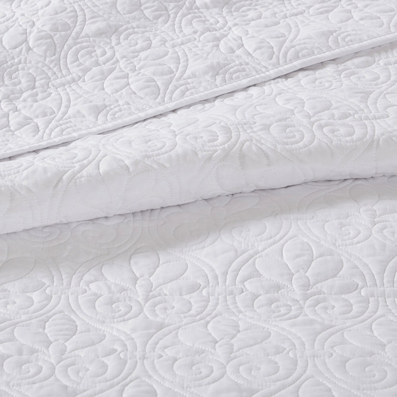 Couvre-lit réversible blanc - rembourré de coton pour plus de douceur, une beauté matelassée, une meilleure couverture surdimensionnée, une couleur confortable, un motif qui ajoute de l'élégance, facile à entretenir