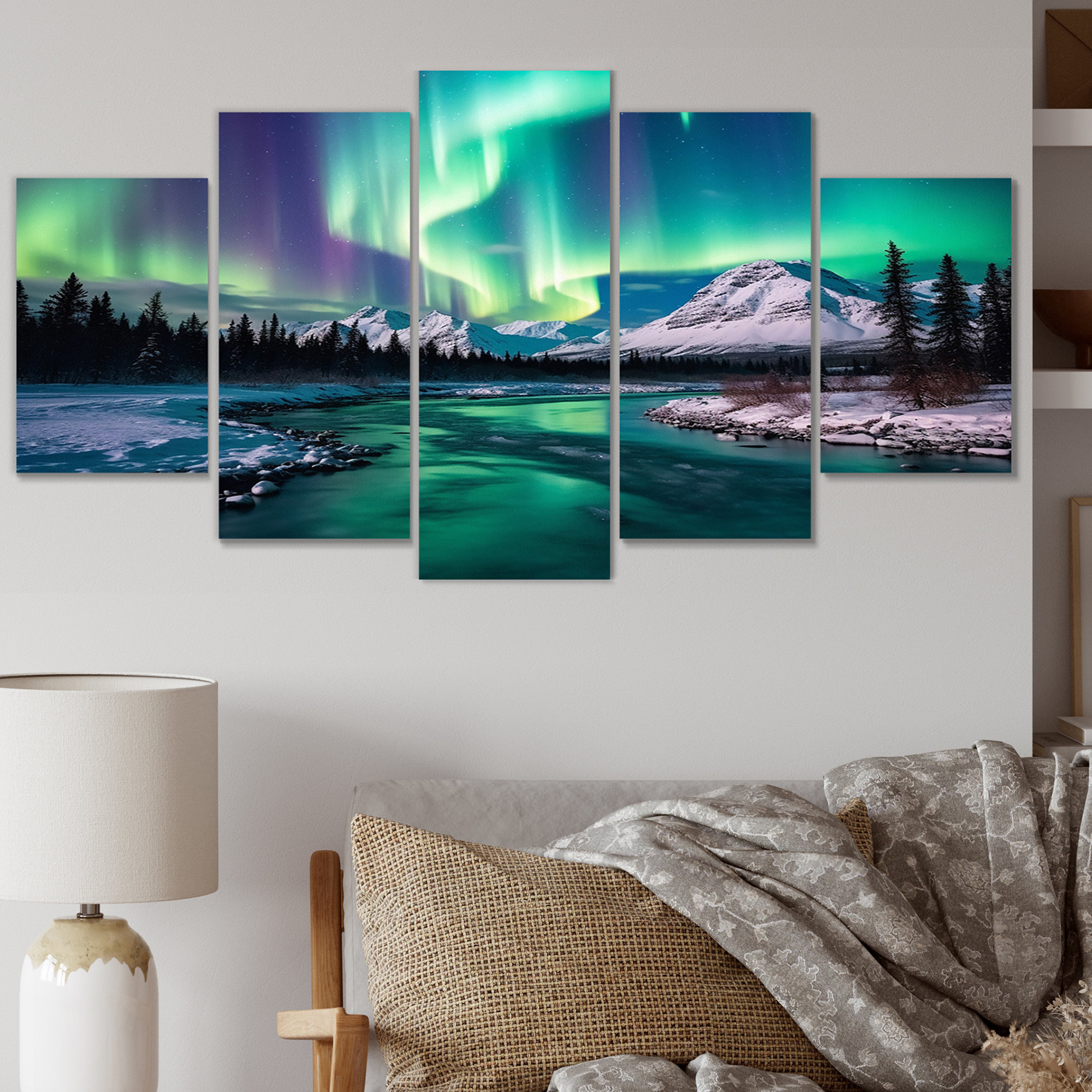 DesignArt Northern Lights In Stunning Arctic Mountains I Northern