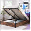 Lit double rustique brun avec cadre en bois massif et design rétro, parfait pour les chambres confortables et élégantes-619101392