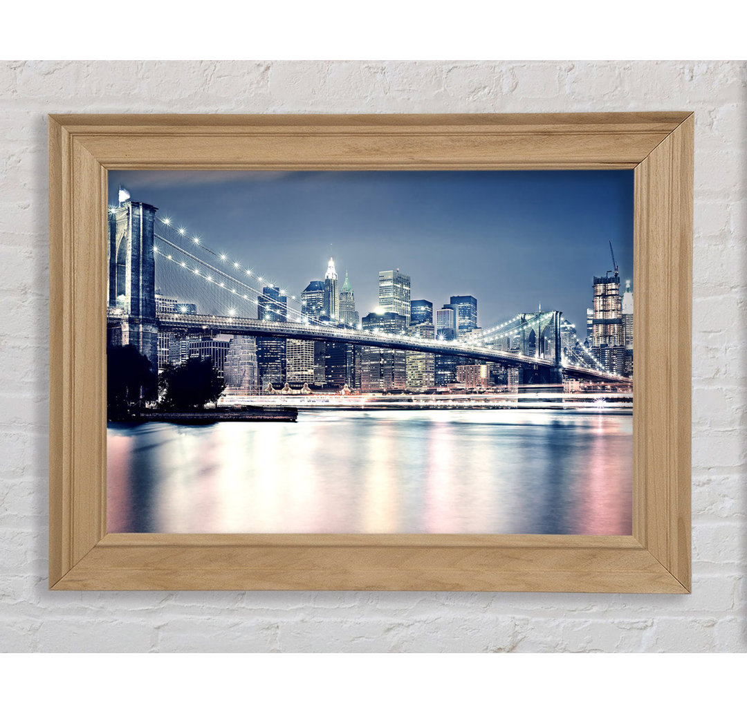 Brooklyn Bridge bei Nacht Pink Waters - Bilderrahmen Kunstdrucke