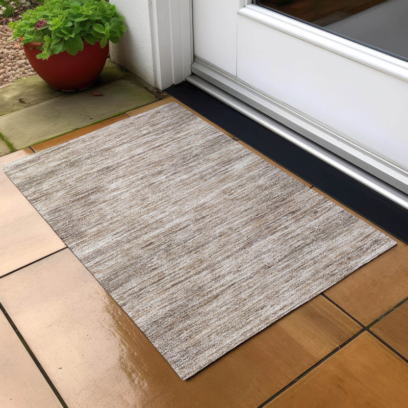 Tapis intérieur / extérieur Malek avec envers antidérapant, Rectangle 1 pi 8 po x 2 pi 6 po