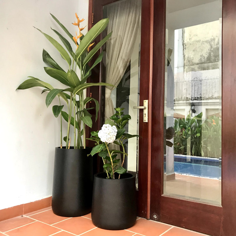 Winebrenner Handmade Pot Planter, 15.3" H x 15" W x 15" D, Black