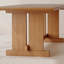Ensemble de table à manger moderne et simple en bois massif.-105981610