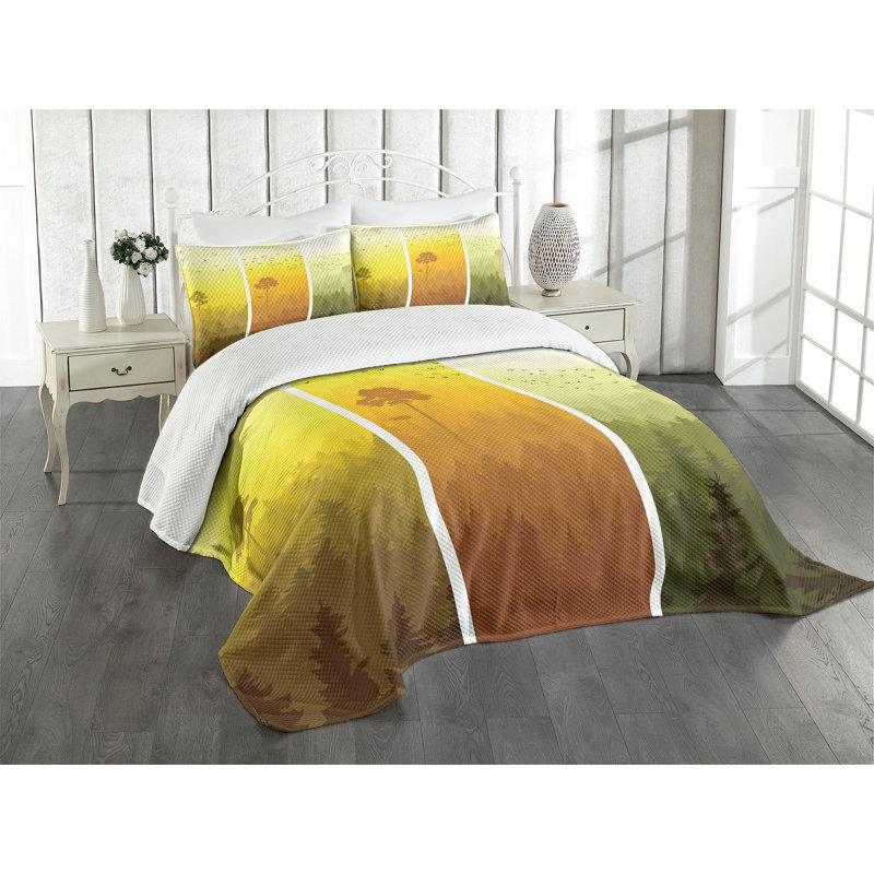 Queen White Quilted Bedspread Set with Pillow Shams