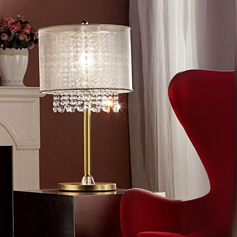 Lampe de table haute 30 po en métal avec finition dorée