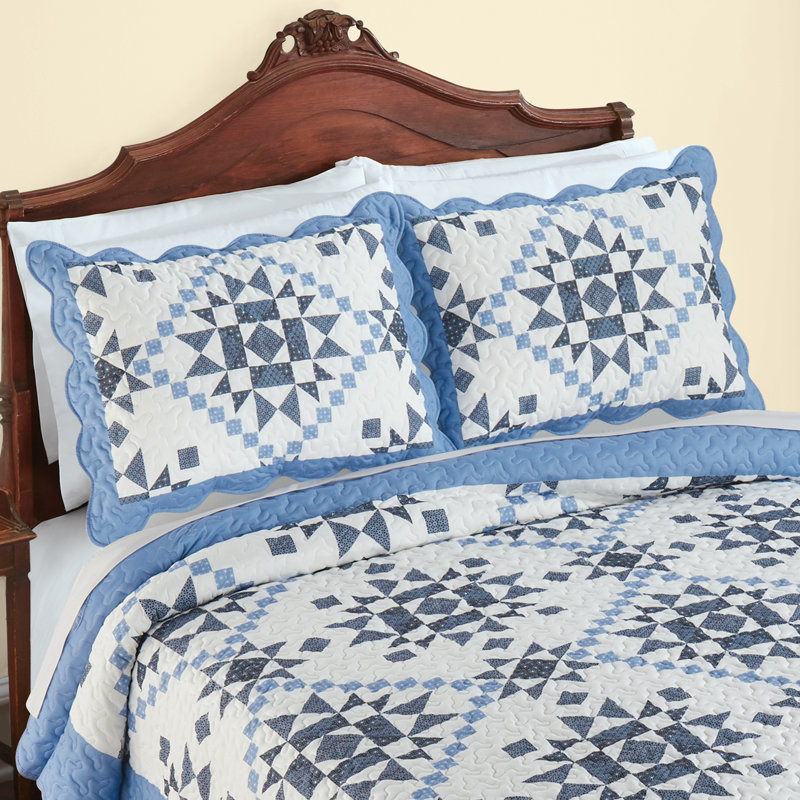 Winston Brands Classic Star Design Patchwork Scalloped Edge Pillow Sham Set (Set of 2)