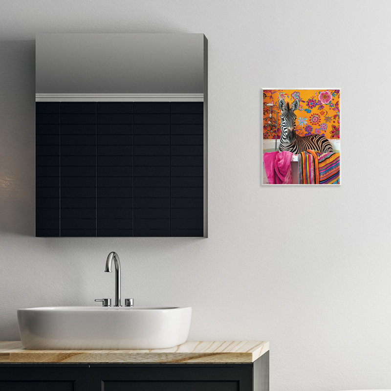 Plaque murale "Zebra Bath" avec serviette colorée, design par Momart