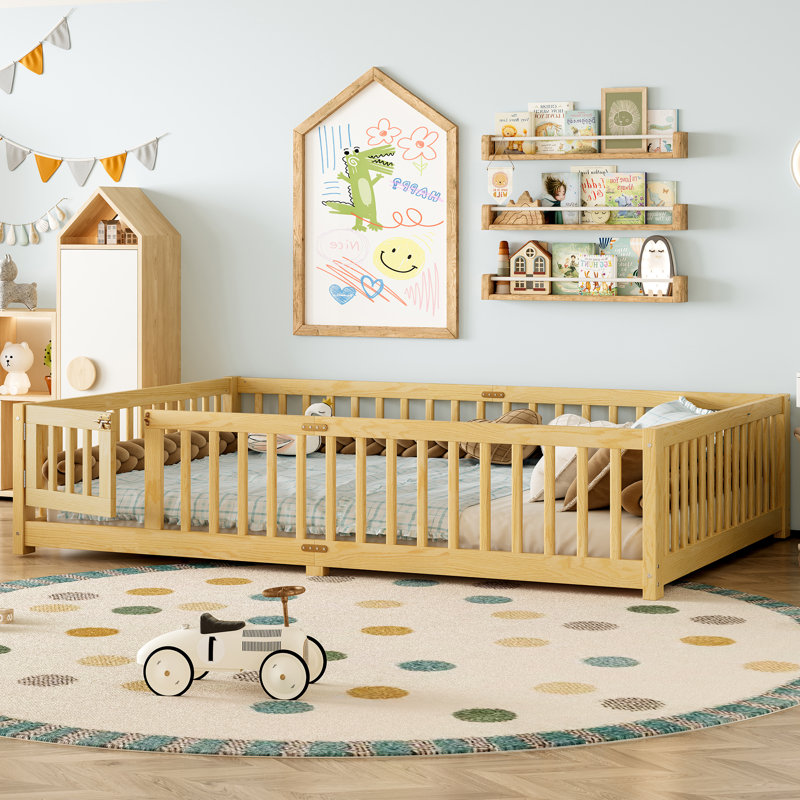 Lit plateforme avec barrière de sécurité et porte de chambre à coucher Iyania Kids, Grand, Naturel