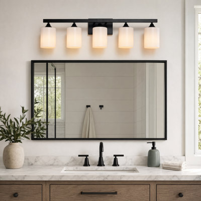 Applique murale moderne pour salle de bain, en métal noir mat et verre dépoli.