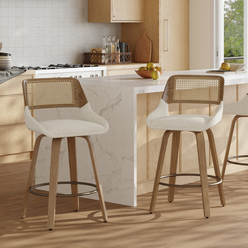 Tabouret de comptoir pivotant 26 po Mid-Century avec siège rembourré et dossier en rotin, Beige