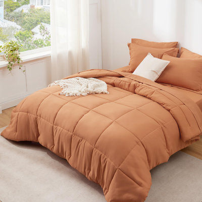 Bedsure Quilted Design Comforter Set