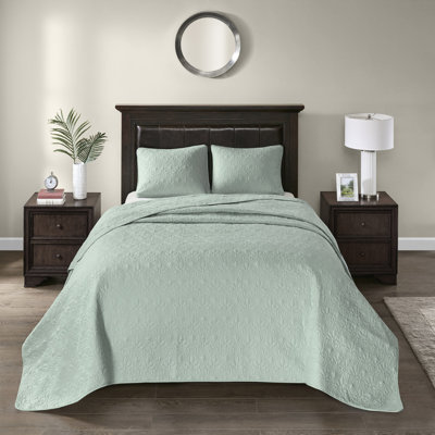 Reversible Bedspread In Color Full - Breathable Material Soft Cotton Filling Inside Cozy And Stylish Bedding Pre-washed Two Standard Shams