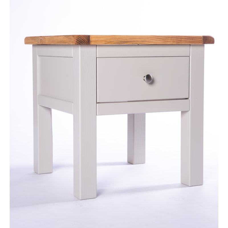 Esqueda End Table, Silver