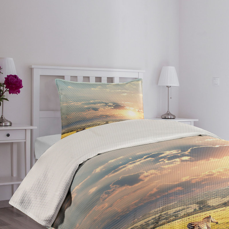 Eclectic Polyester Coverlet, Twin Bedspread + 1 Sham
