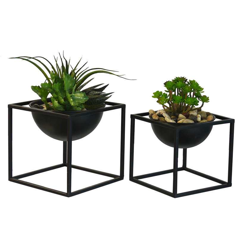 Aife Metal Pot Planter