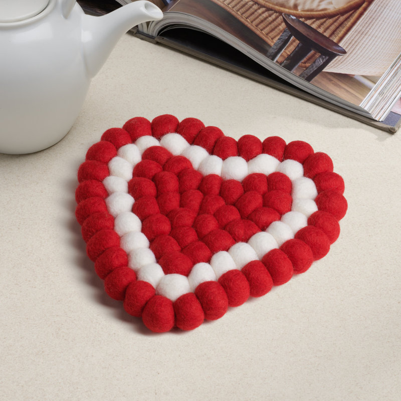MODWOOL White Outline Heart Shaped Trivets (Set of 2), White/Red
