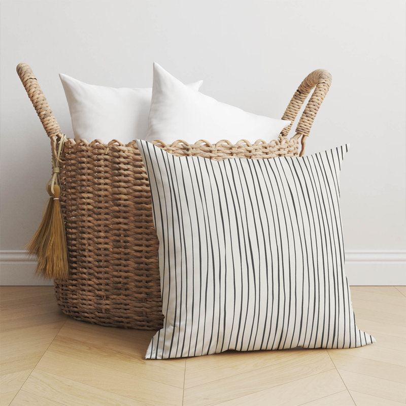 Coussin Ricky, H 18 po x l 18 po, Ivoire / rayures gris anthracite