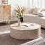 Table basse ronde de 39,35 po avec motif, sans assemblage, teinte ambrée, ton de bois gris, finition laquée, rangement ouvert, fixation au sol, table moderne Living In Space, et gris, idéale pour les minimalistes