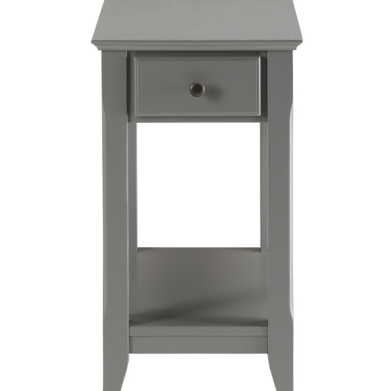 Table d'appoint grise avec tablette inférieure ouverte et pieds rectangulaires avec rangement