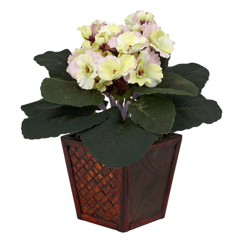 Arrangement floral violet en pot