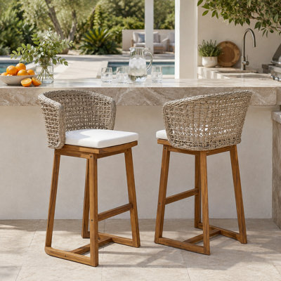 Ensemble de 2 tabourets de bar d'extérieur en bois d'acacia avec coussin et dossier en osier pour patio et bord de piscine