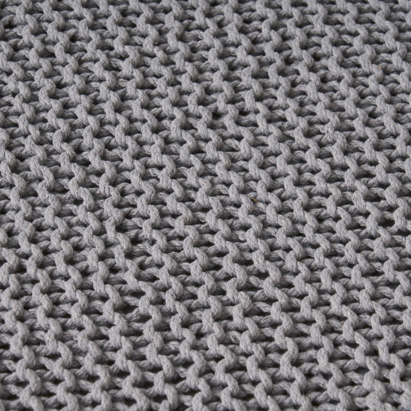 TABOURET EN TRICOT TRICOTÉ