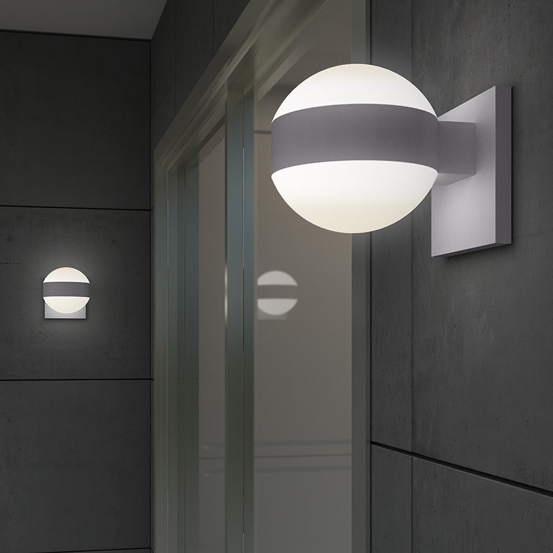 Reals LED Outdoor Armed Sconce, White