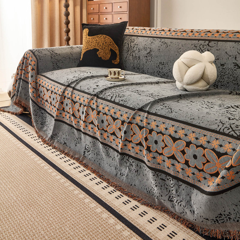 Housse de canapé Vintage Floral Bohemian Chenille, 71" H x 150" W x 0.2" D, Gray