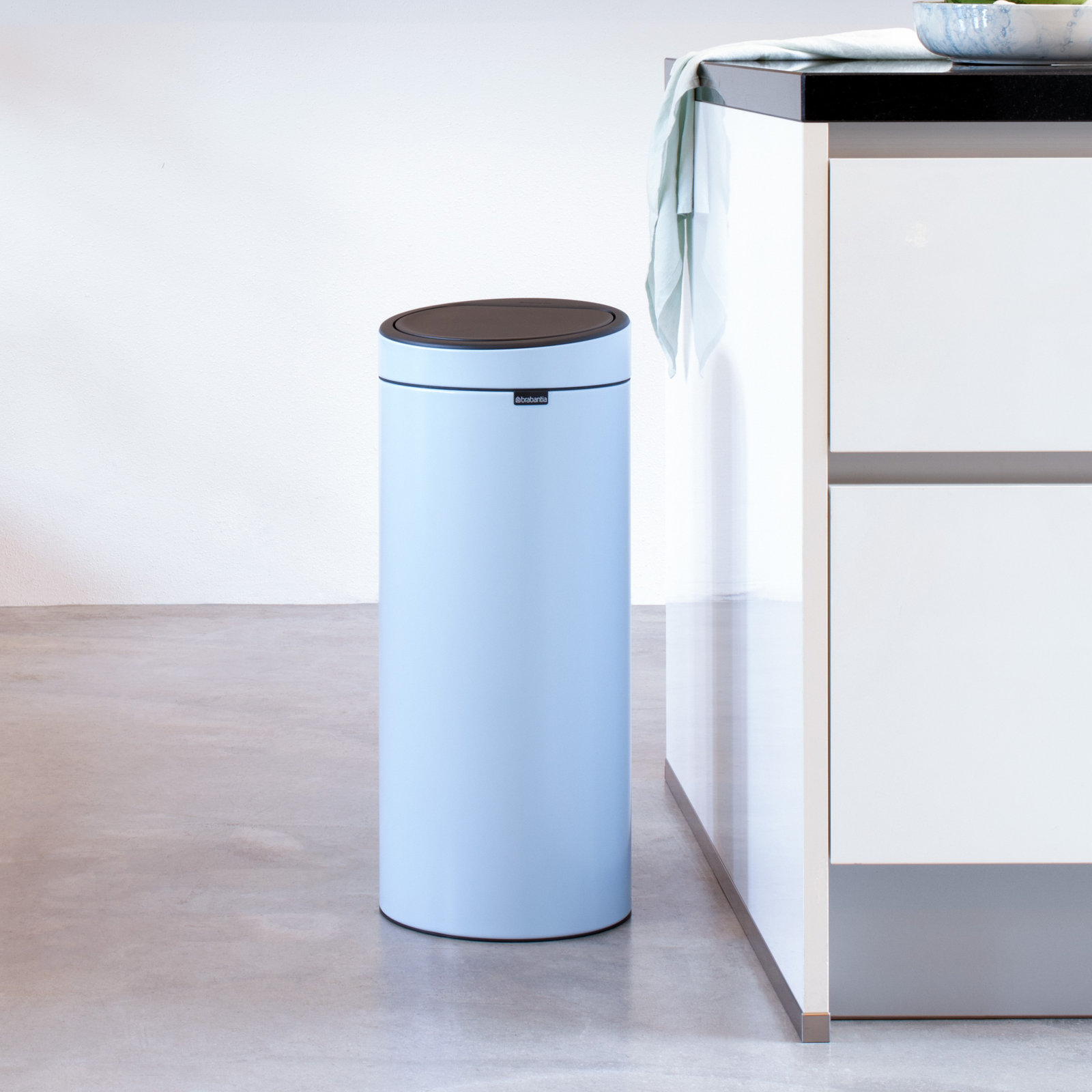Brabantia 8 Gallon Touch Top Trash Can, Dreamy Blue