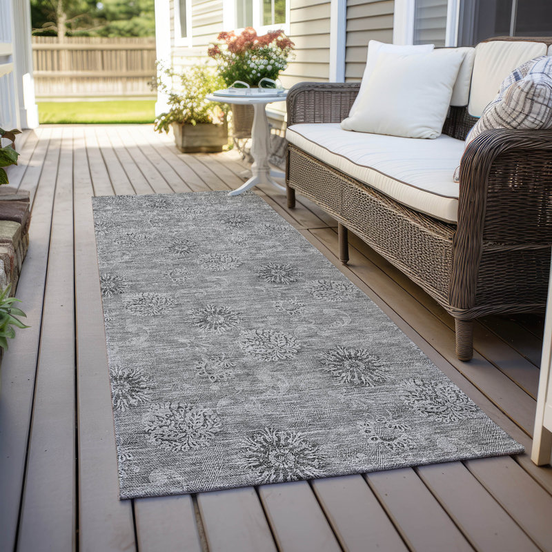 Leis Floral Indoor Rug, Runner 2'3" x 7'6"