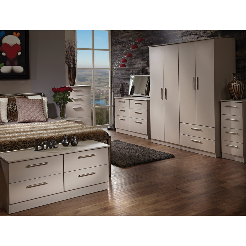 Fully Assembled Lyman 4 Drawer Chest, Mushroom