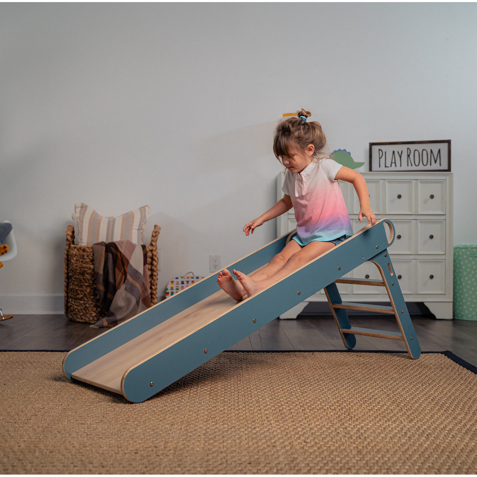 Avenlur Folding Slide
