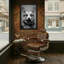 Animaux, chien tenant un pistolet dans la bouche, portrait en noir et blanc-172485053