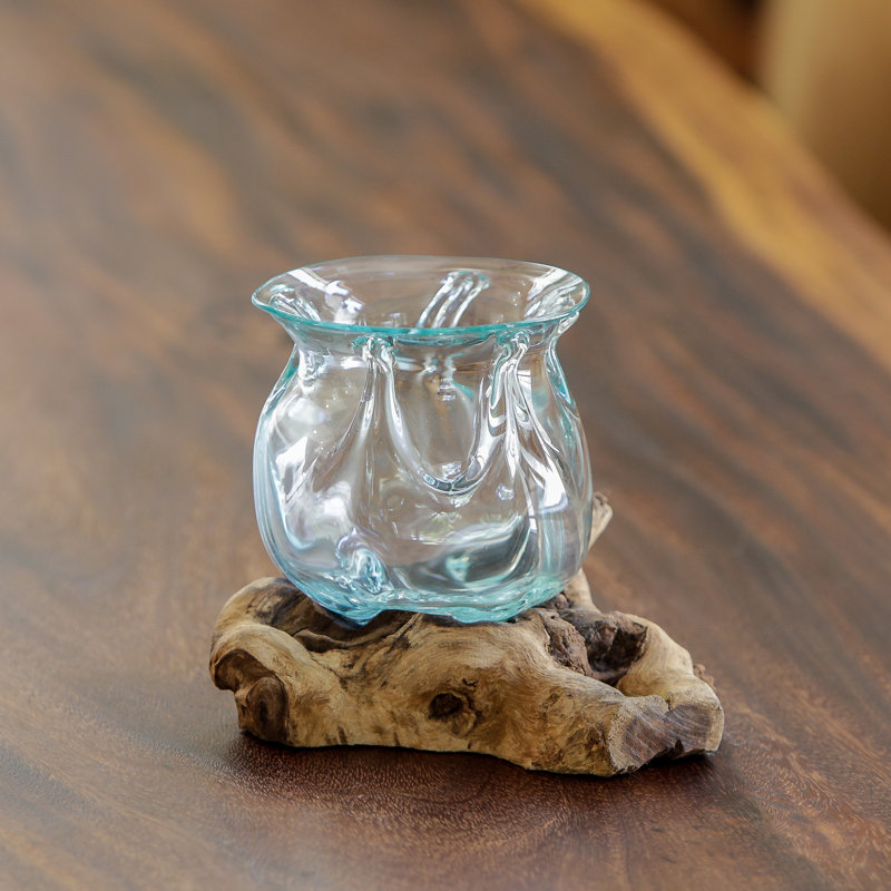 Vase en verre soufflé sur bois de Chinaberry - H 5 po