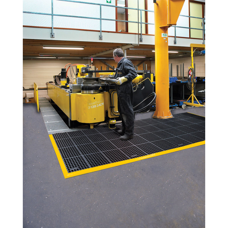 Tapis utilitaire 4 côtés Safety Stance, Jaune / Noir, Tapis de couloir 3 pi 2 po x 10 pi 4 po